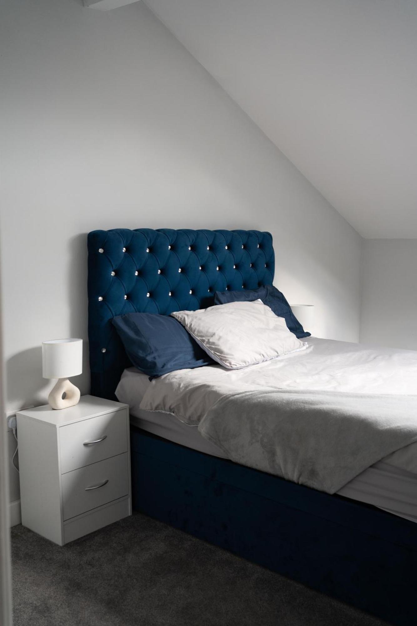 The Luxe By Waggoner Aparts 2 Bedroom! Bradford  Exterior foto